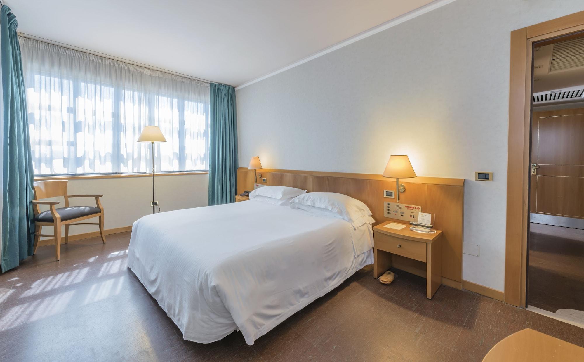 Caesar'S Hotel 칼리아리 외부 사진